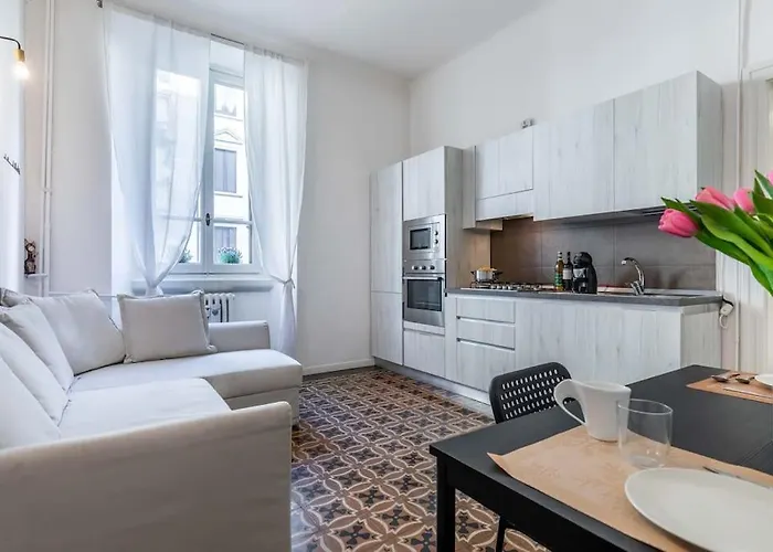 Apartament Bilocale Zara - Stazione Centrale - Isola Design District *