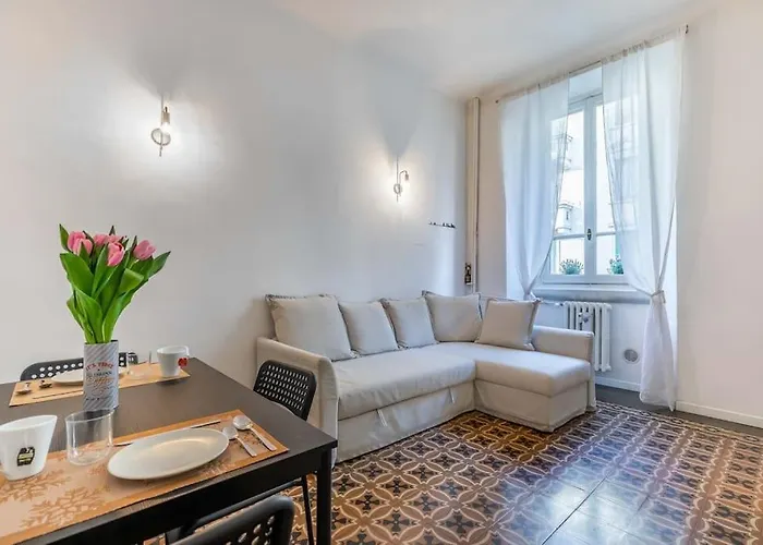 Apartament Bilocale Zara - Stazione Centrale - Isola Design District